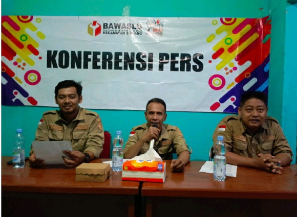 Panwaslu Kecamatan Sindang, Ajak Seluruh Jajarannya Mengedepankan Profesionalisme Kinerja