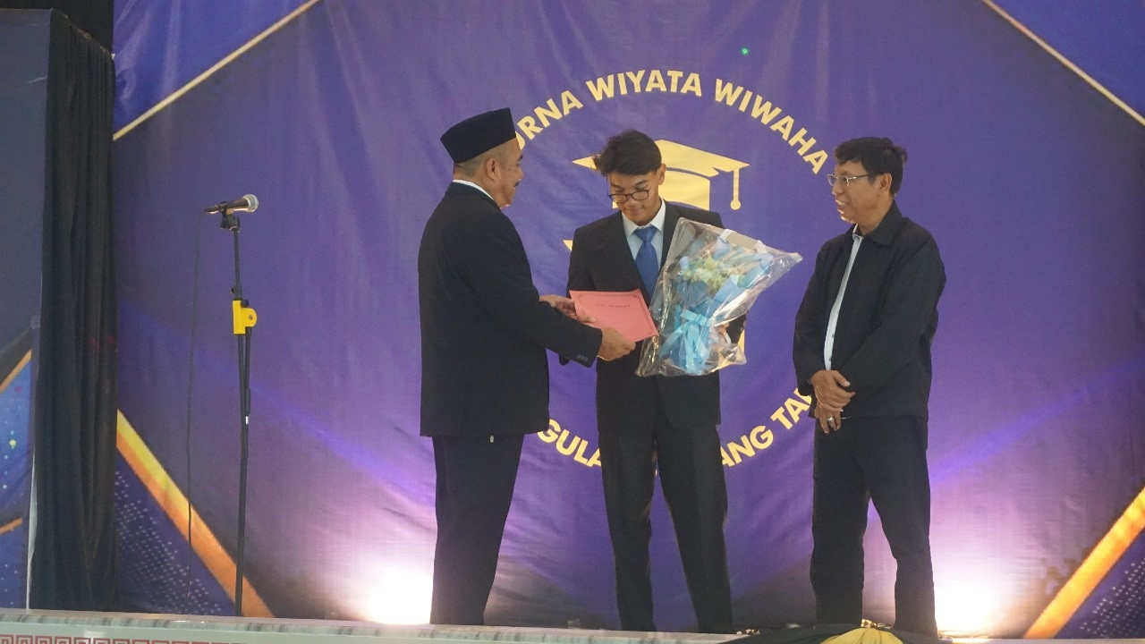 Berlangsung Meriah, SMPN Unggulan Sindang Gelar Purna Wiyata Wiwaha Tahun 2024