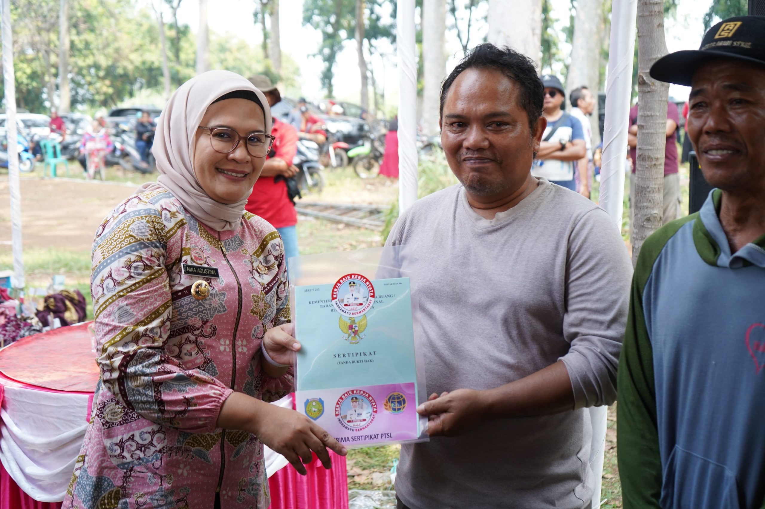 Syukuran Tebangan Tebu, Bupati Nina Agustina Dukung Penuh Petani Tebu Tingkatkan Produksi