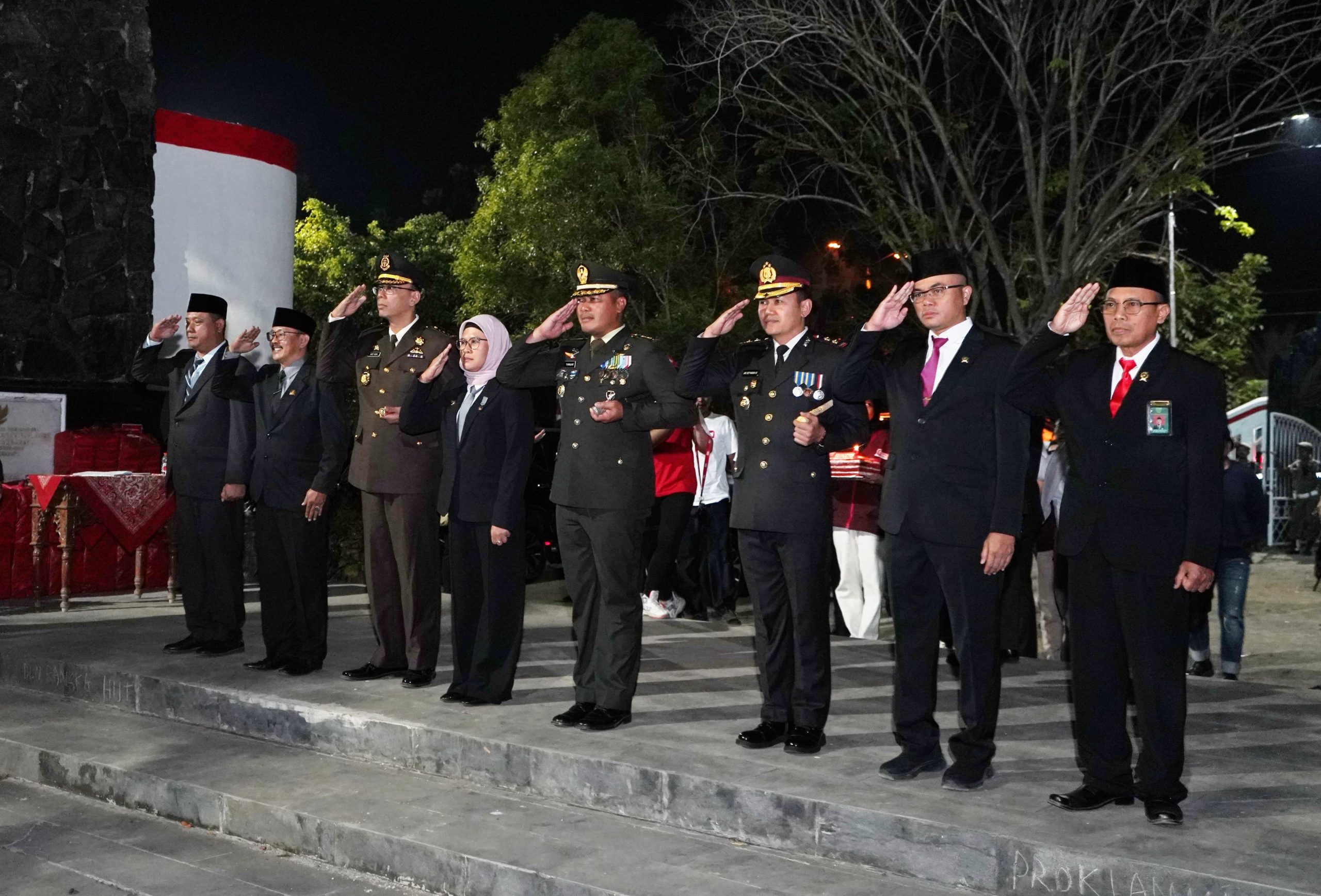 Dandim 0616 Indramayu Pimpin Apel Kehormatan dan Renungan Suci