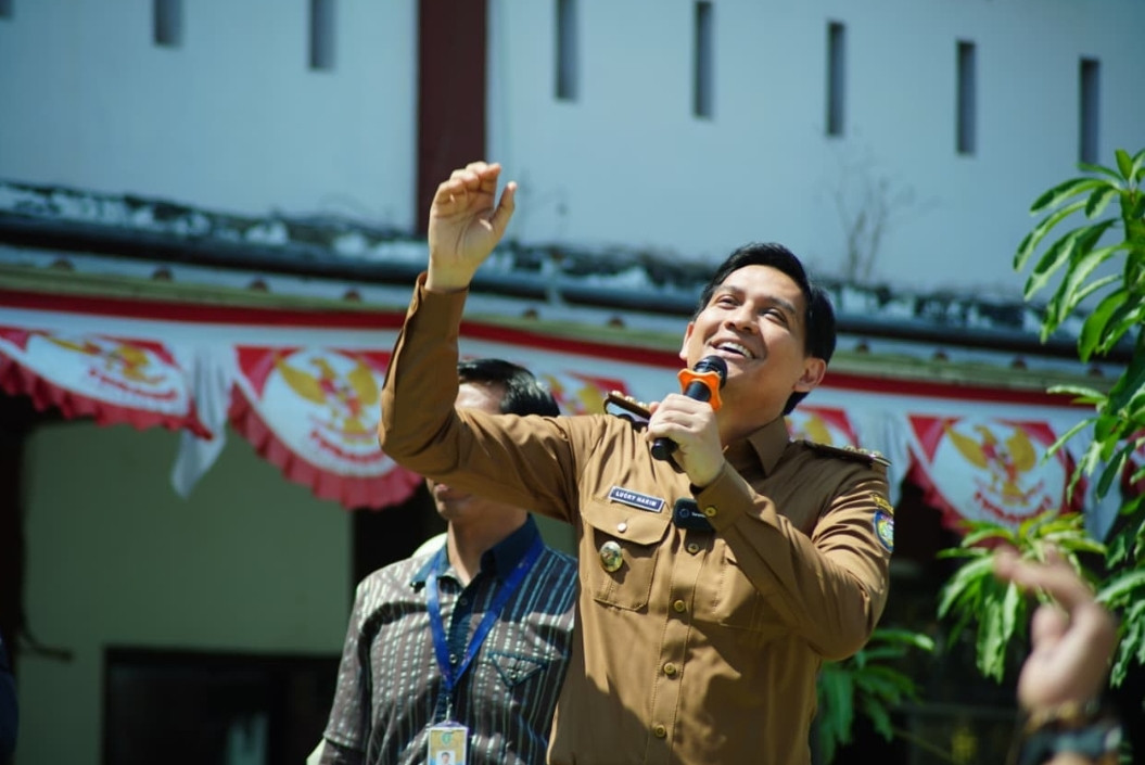 Lucky Hakim Keliling Sekolah, Cegah Pelajar Indramayu Terhasut Demo
