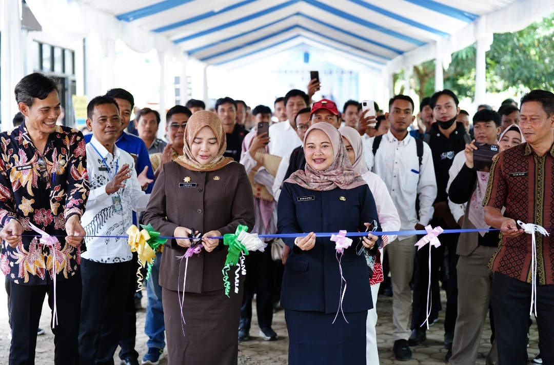 Disnaker Indramayu Dorong Penyerapan Tenaga Kerja Lewat Job Fair 2025, Ribuan Lowongan Pekerjaan Ditawarkan