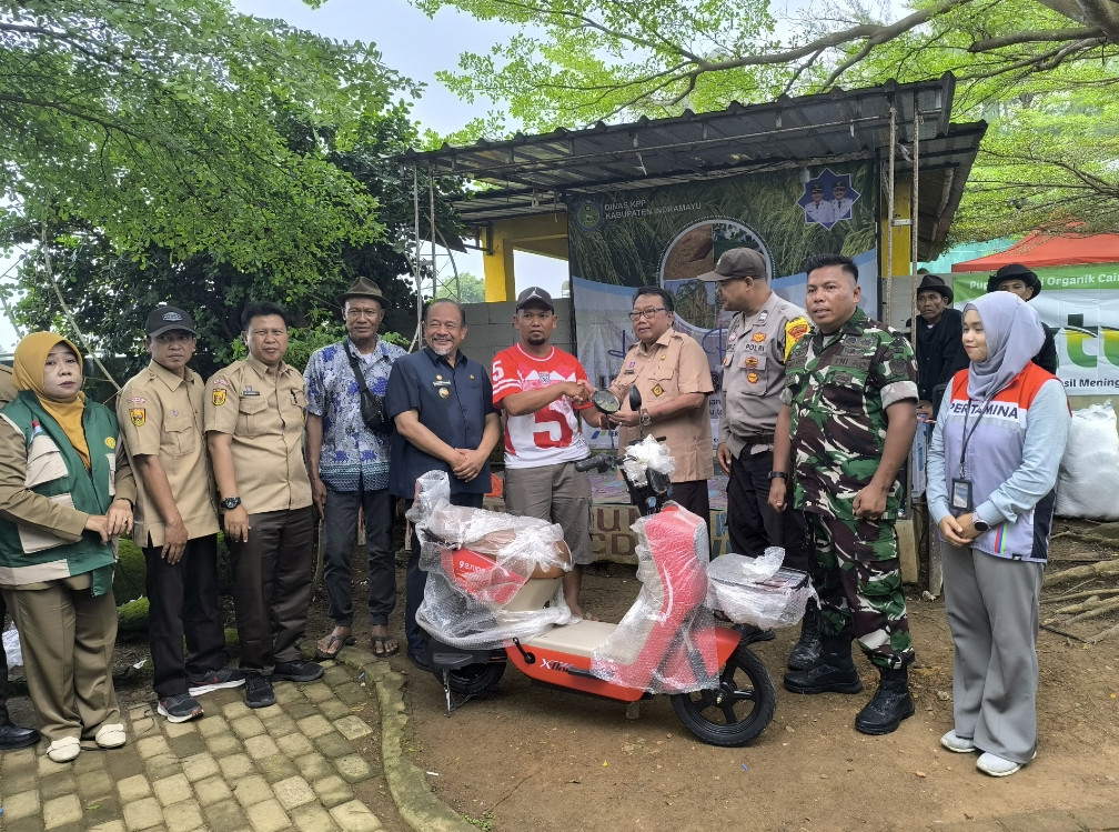 Fantastis! Petani Di Kecamatan Kedokan Bunder Buktikan Sawah Bisa Panen 12,11 Ton/Hektare