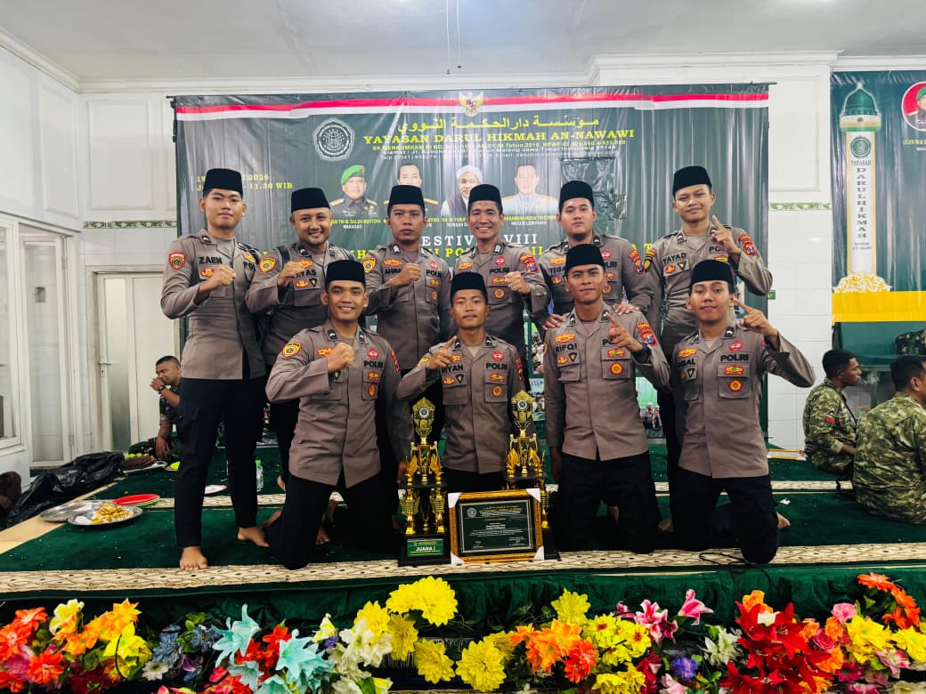 Tim Al Banjari Polres Pamekasan Juara I Festival Sholawat TNI-POLRI Se-Jawa Timur, Dekatkan Polisi dengan Masyarakat”