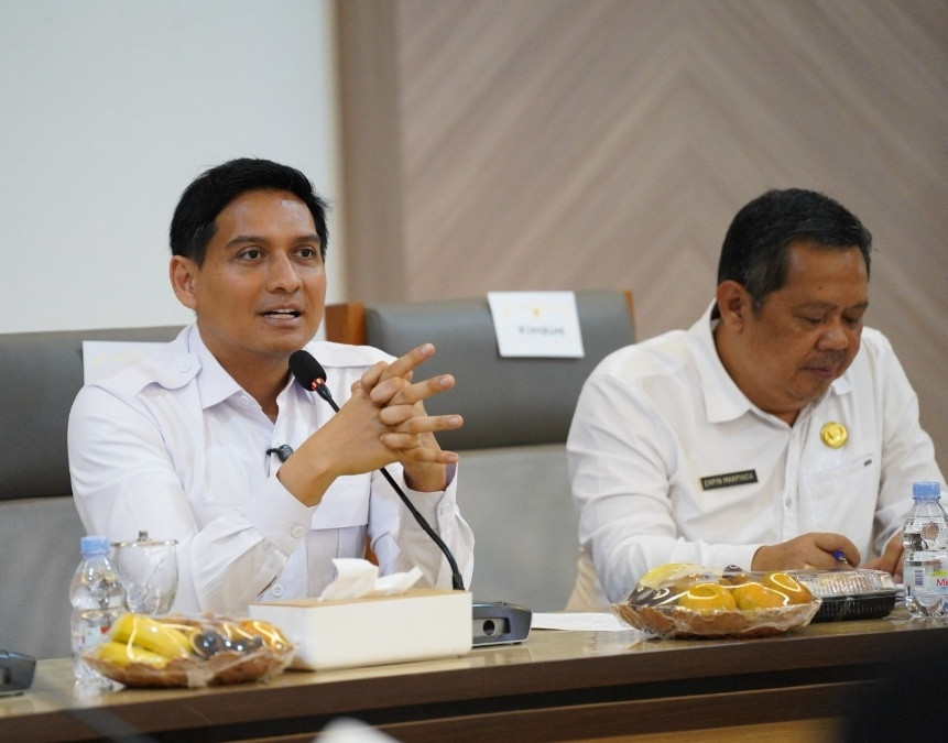 Solusi Atasi Banjir di Kawasan Perumahan, Bupati Lucky Libatkan Partisipasi Warga