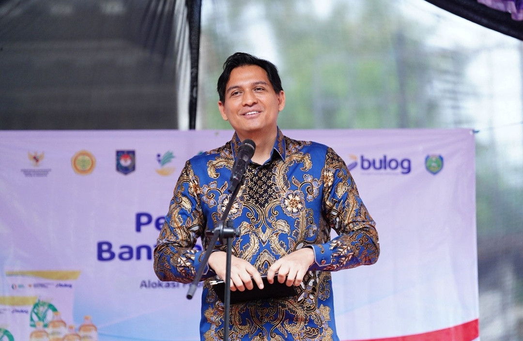 Gelar Pangan Murah untuk Warga Kurang Mampu, Bupati Lucky Pantau OPADI