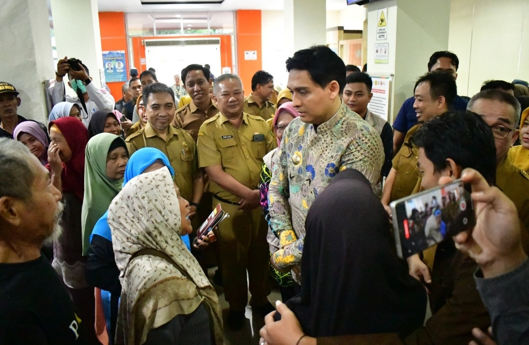 Bupati Lucky Hakim Tinjau Fasilitas dan Layanan Kesehatan di RSUD Indramayu