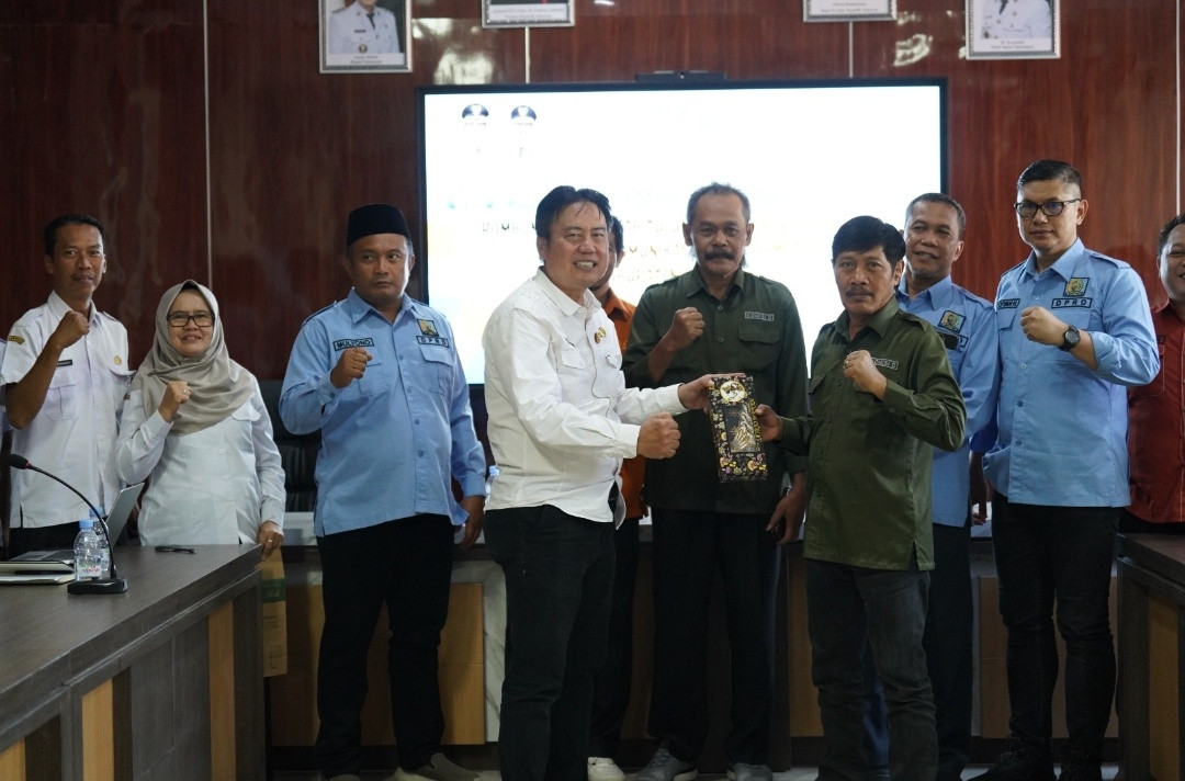 Diskominfo bersama BPS Indramayu Terima Kunjungan DPRD Kabupaten Tulungagung, Belajar Persiapan Sensus Ekonomi 2026