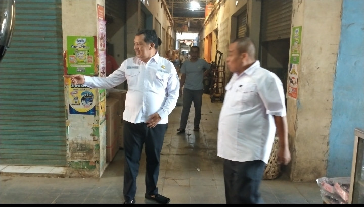 Plt Kepala Diskopdagin Apresiasi Aksi Bersih-bersih di Lingkungan Pasar Jatibarang