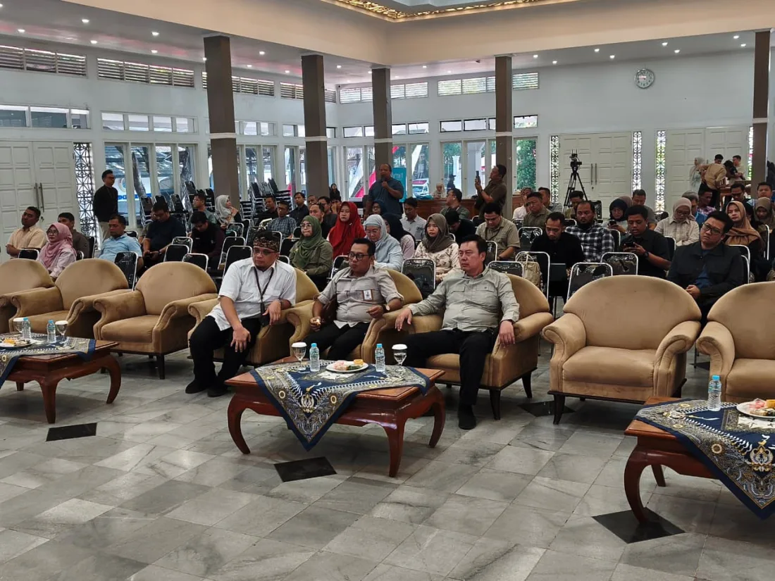 Kadiskominfo Indramayu Ikuti Rakor Bidang IKP se-Jawa Barat: Bahas Isu Aktual Pelayanan Informasi