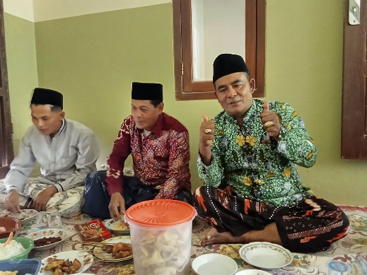 Meneladani Akhlak Rasulullah, Jama’ah Musholla Al Hikam Eratkan Persaudaraan