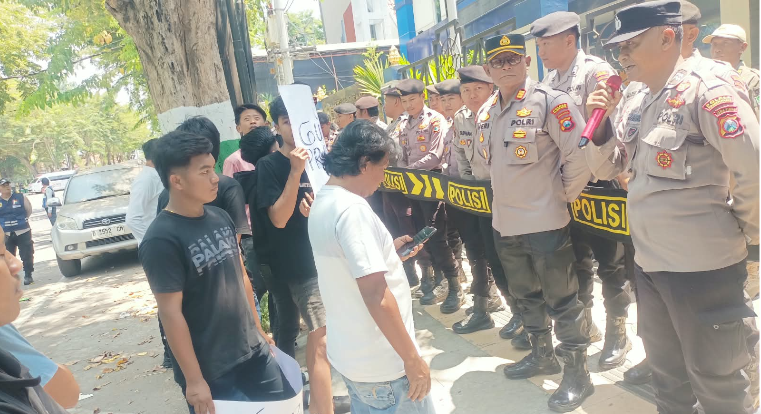 GERUDUK BEA CUKAI MADURA! LSM INAKOR BONGKAR DUGAAN TERNAK CUKAI PR POHON AGUNG – DESAK CABUT NPPBKC & PECAT OKNUM P2.